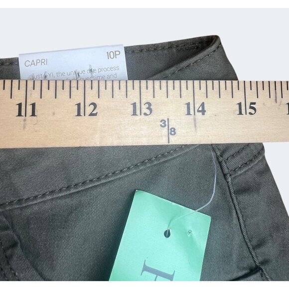 Evermore Womens Capri Cargo Pants Size 10P Olive Green - Picture 4 of 14